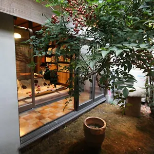Haruya Higashiyama Japan